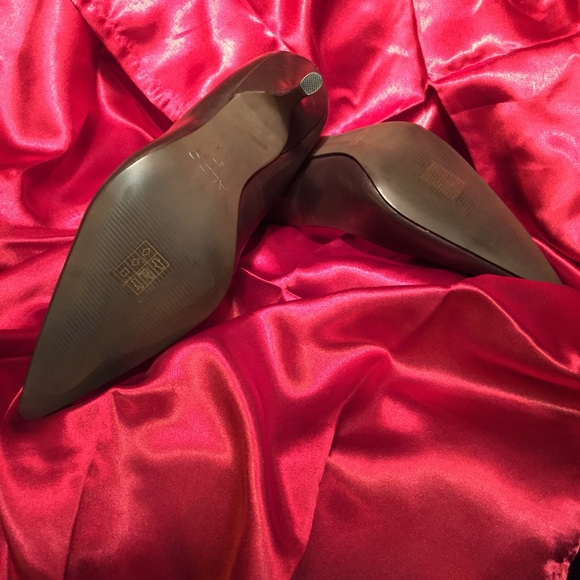 Aldos Brown Leather Heals - Picture 3 of 3