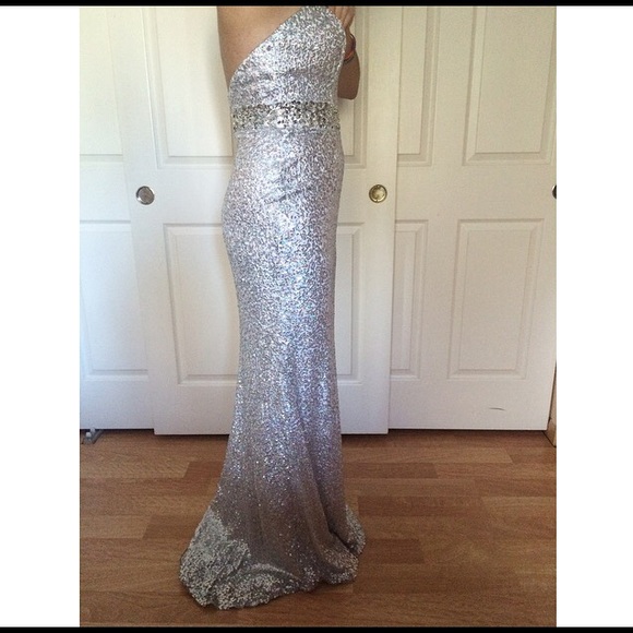 Prom Dress - Picture 3 of 5