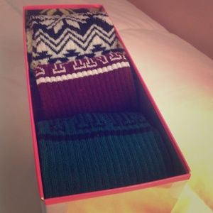 BOGO 50%! 💕 Victoria's Secret Knee High Socks!