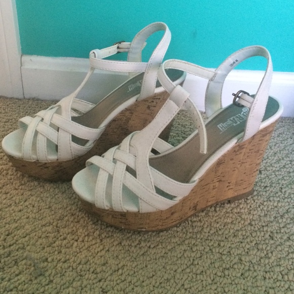 White Wedges