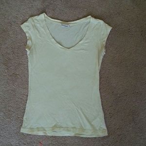 Light yellow/white tank