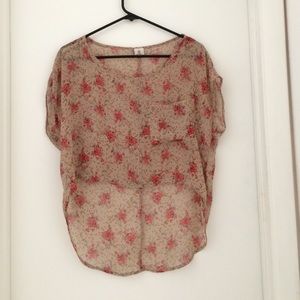 Flowered Chiffon high low top. Size small.