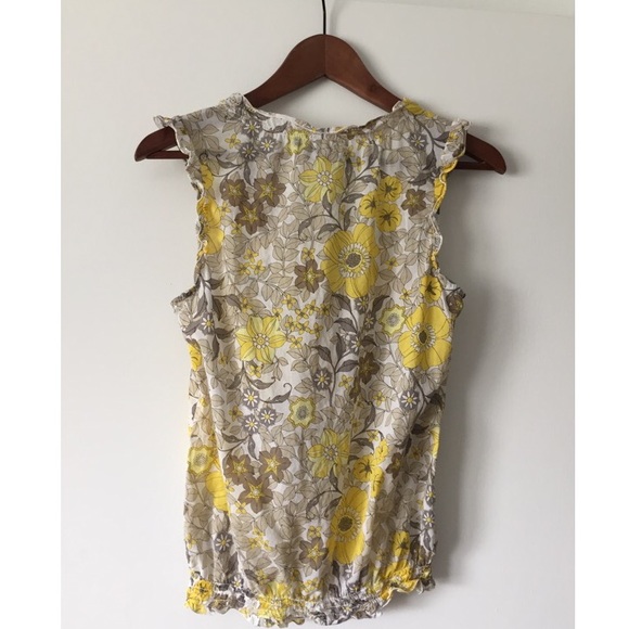 🚫Sold🚫Old Navy cotton tank sz XS. Yellow flowers - Picture 4 of 4