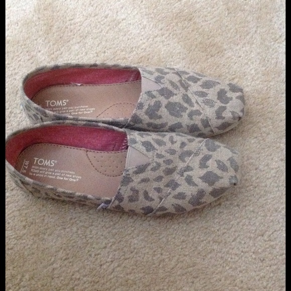Toms Leopard Shoes-like new!!!