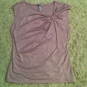 Cute gold sparkle top!