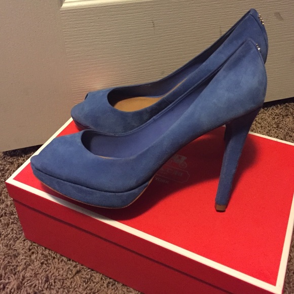 Suede pumps - Picture 3 of 4