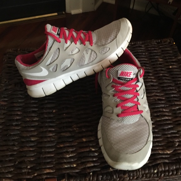 NIKE FREE RUN 2 price just reduced 😊😊