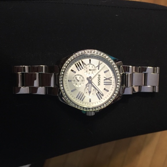 Brand New Silver Woman\'s Fossil Watch