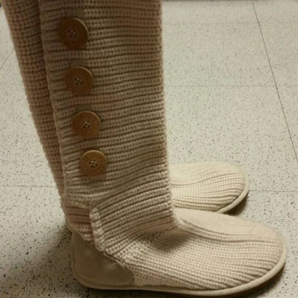 White knitted ugg boots!