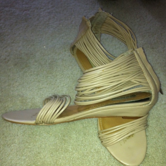Strappy wedge sandal