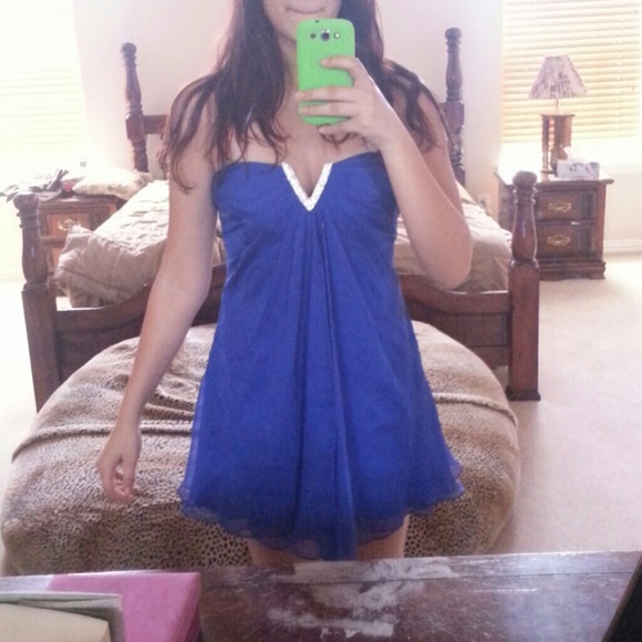 Blue dress - Picture 2 of 4