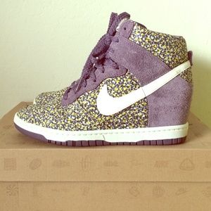 Women's Dunk SKY HI NIKE