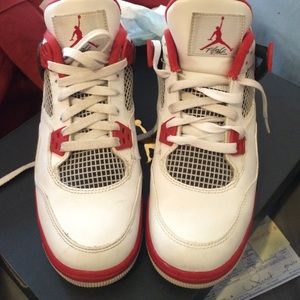 AIR JORDAN FIRE RED 5s