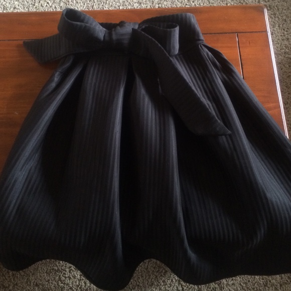 🚫SOLD🚫 Adorable long skirt with bow at the waist
