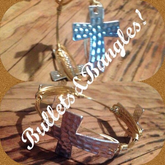 Hammered cross bangle - Picture 1 of 1
