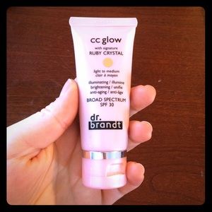 PRICE DROP! Dr Brandt CC Glow in light