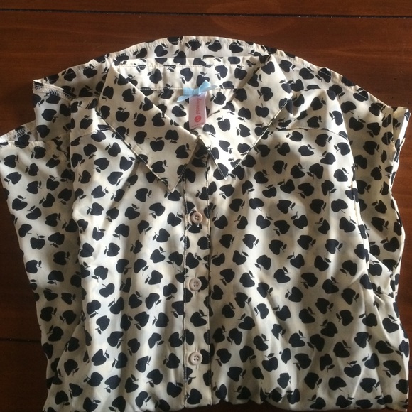 🚫SOLD🚫 Black apples downeast Macintosh top - Picture 1 of 2