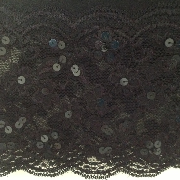 NWT tank top with lace/sequins at bottom - M - Picture 3 of 4