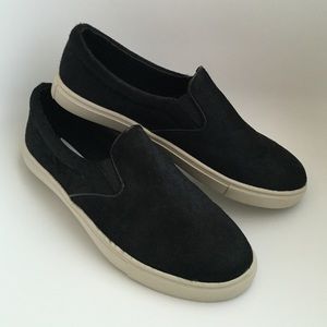 Never worn Steve Madden horse hair slip ons