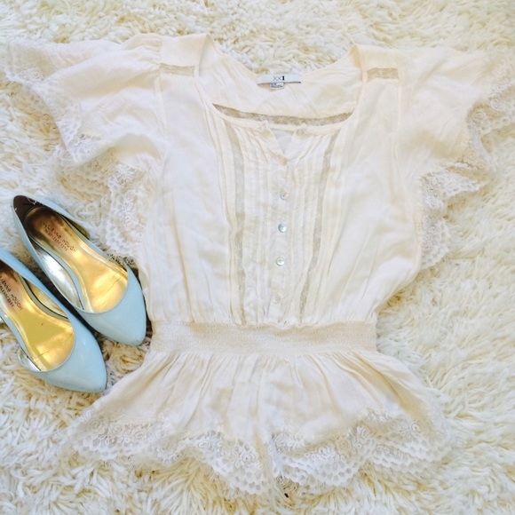 Forever 21 Tops - Elegant Ivory Lace Batwing Top!