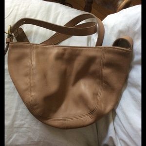 VINTAGE Coach crossbody bag
