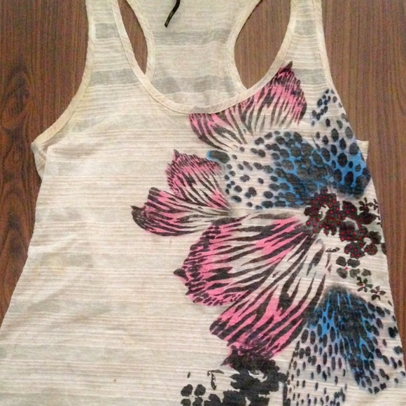 Top - Picture 2 of 2