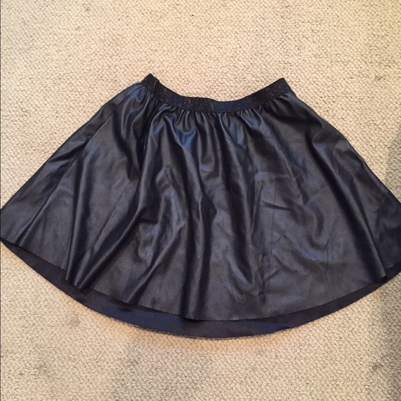 Faux leather skater skirt - Picture 1 of 1