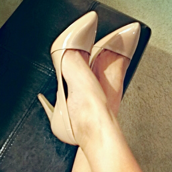 SALE Jessica Simpson Nude Pumps