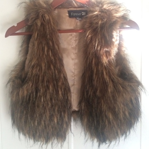 Faux fur vest - Picture 1 of 4