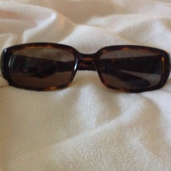 Gucci sunnies - Picture 4 of 4