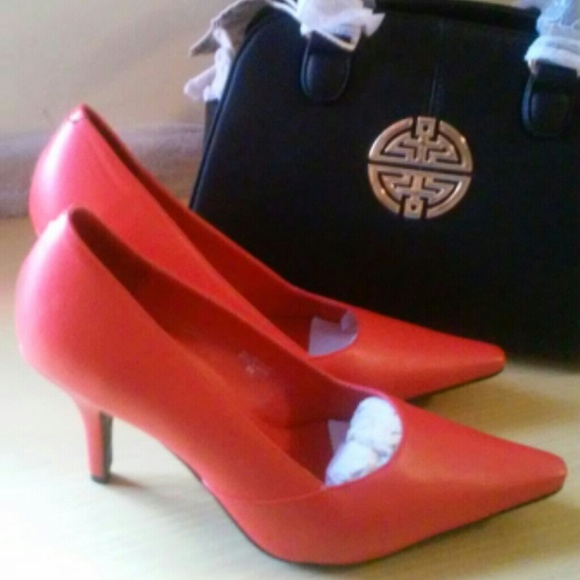 Gorgeous red heels👠👠💄💋