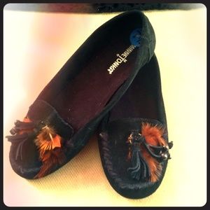 🌻Minnetonka Feather Moccasins🌾