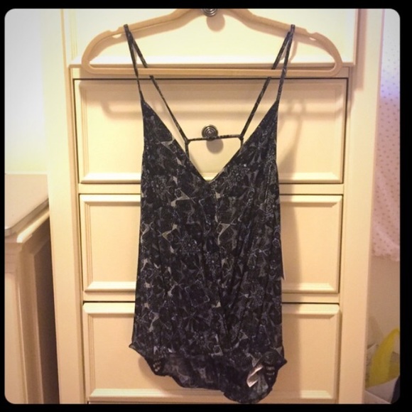 Free people - Picture 3 of 3