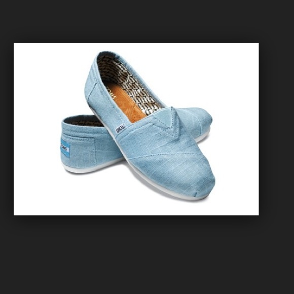 Blue toms