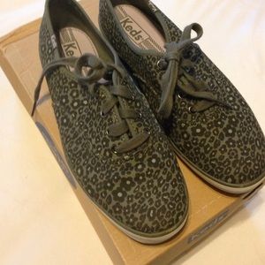 Grey Cheetah/Floral Keds