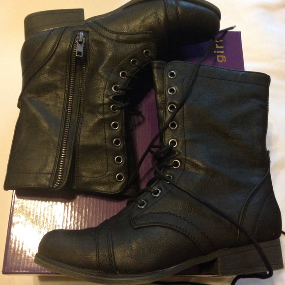 Madden Girl Gamer boots