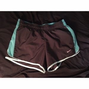 nike exercise shorts