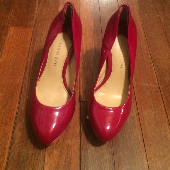 Dark red high heel - Picture 2 of 3