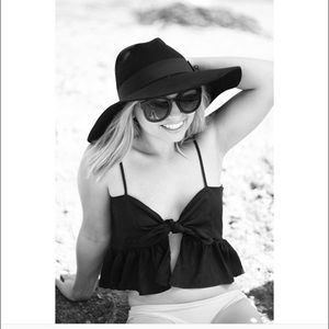 Stella black tank top🎀