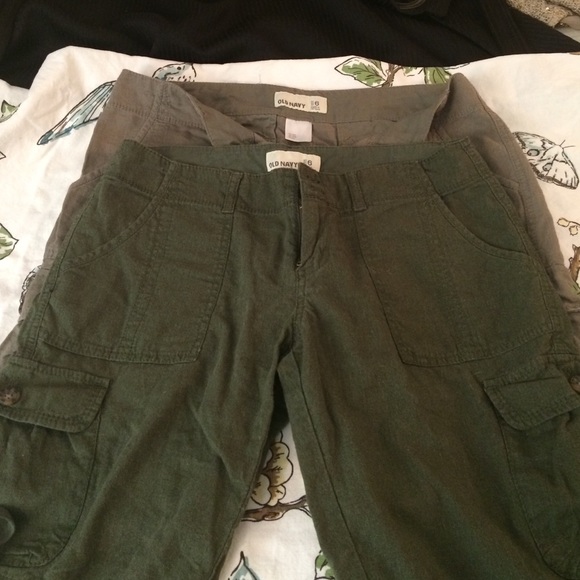 2 pairs of shorts
