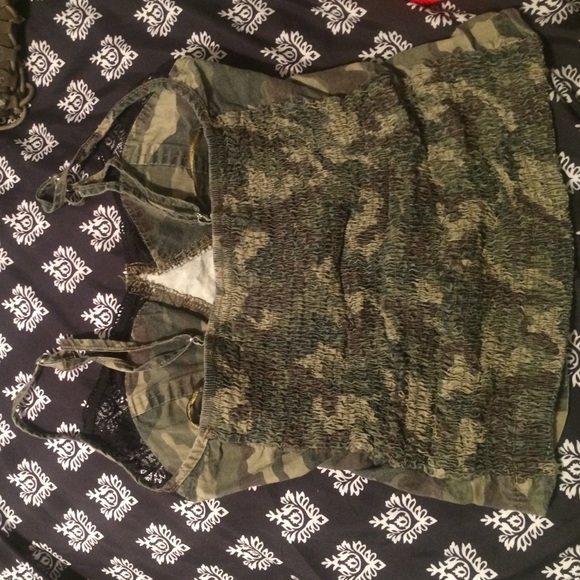 Camouflage spaghetti strap corset type shirt - Picture 2 of 2