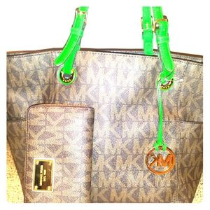 Michael kors tote and matching zip top wallet