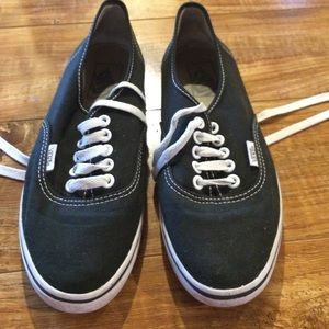 Black Vans!