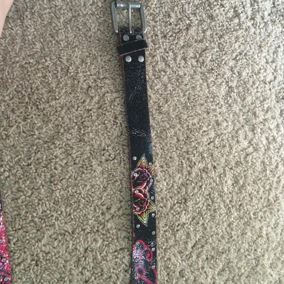 An Ed Hardy belt - Picture 2 of 4