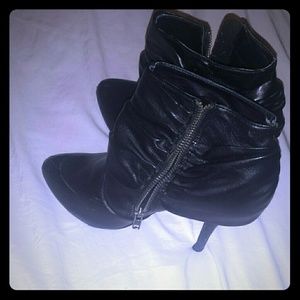 Slighty worn fashion booties