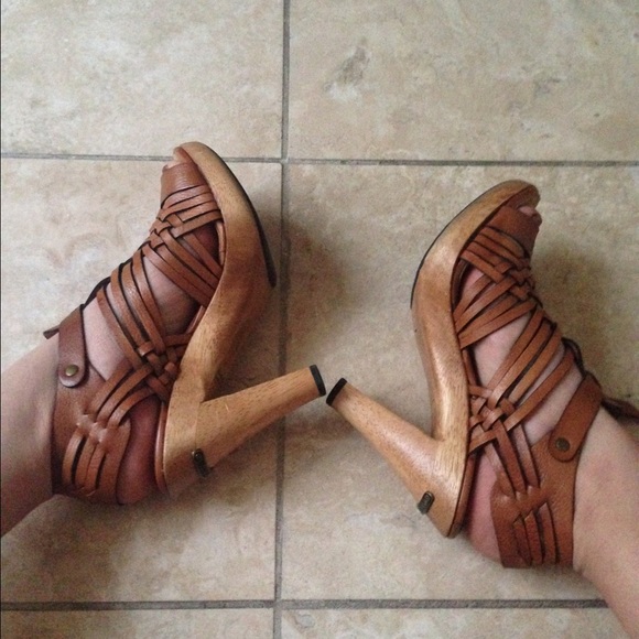 Michael kors leather sandals