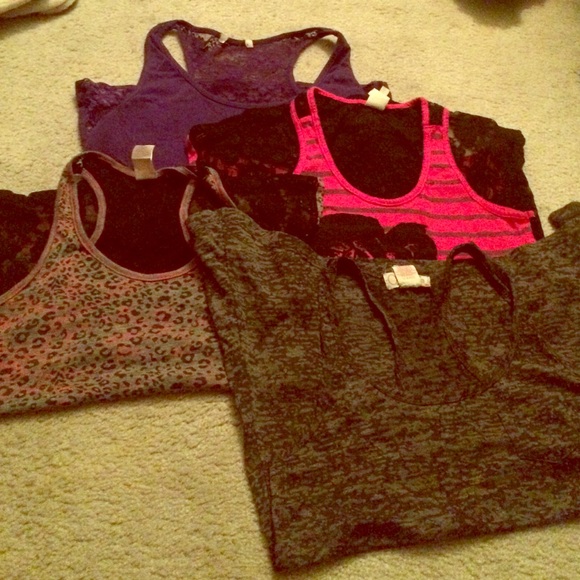 4 racerback tank tops for $10