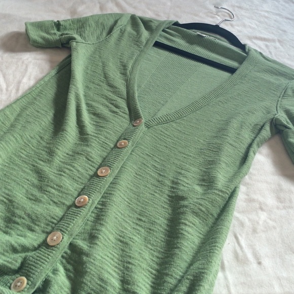 Short sleeved cardigan