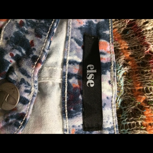 Patterned Jeans - Picture 2 of 4