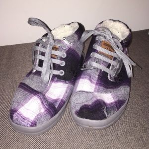 Toms Botas Size 7 - purple & grey